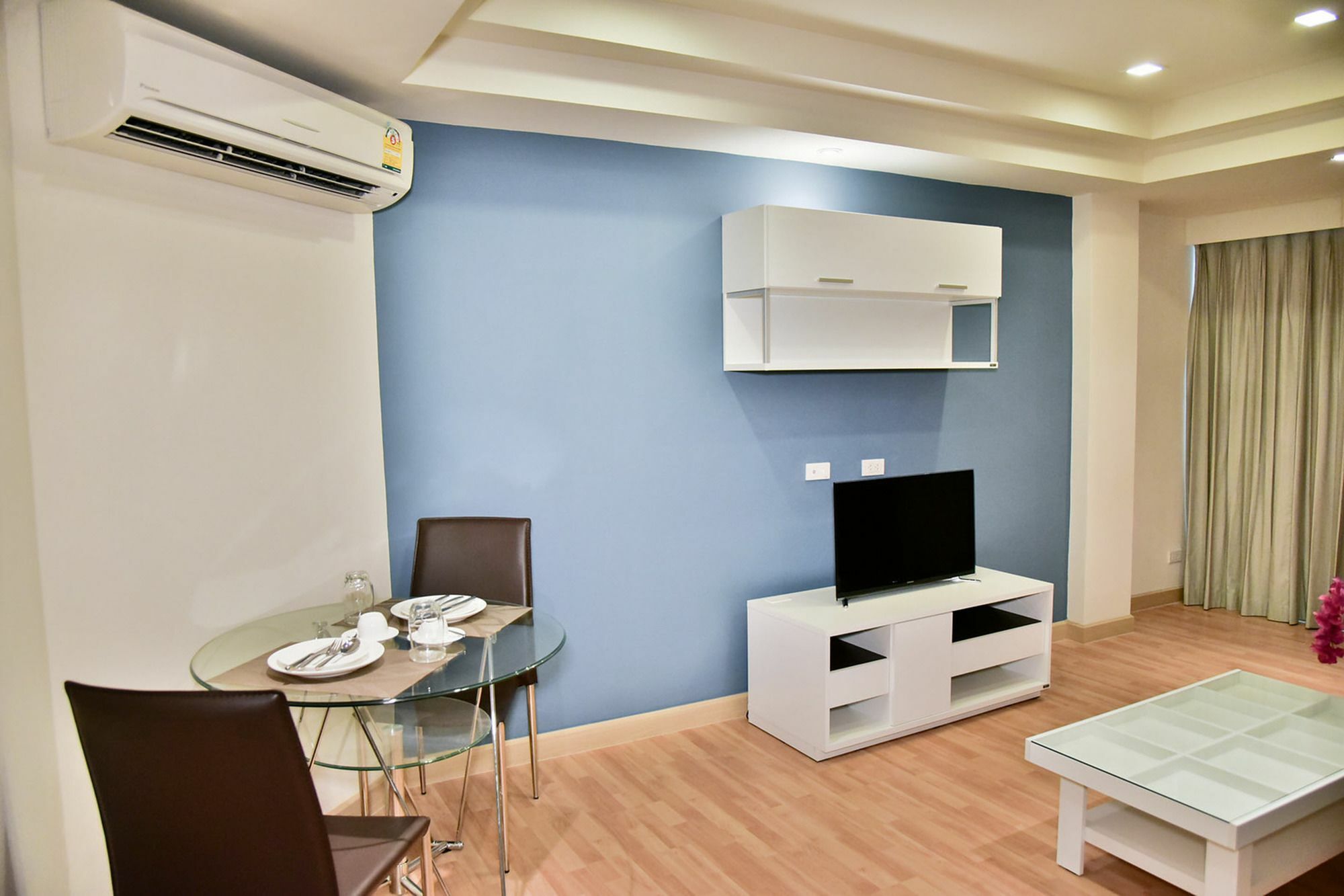 The Kaze 34 Hotel And Serviced Residence Bangkok Exterior photo